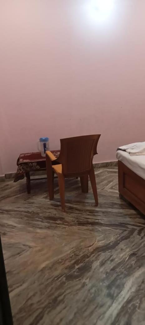 Vaibhav Sadan Dharmsala Hotel Ayodhya Buitenkant foto