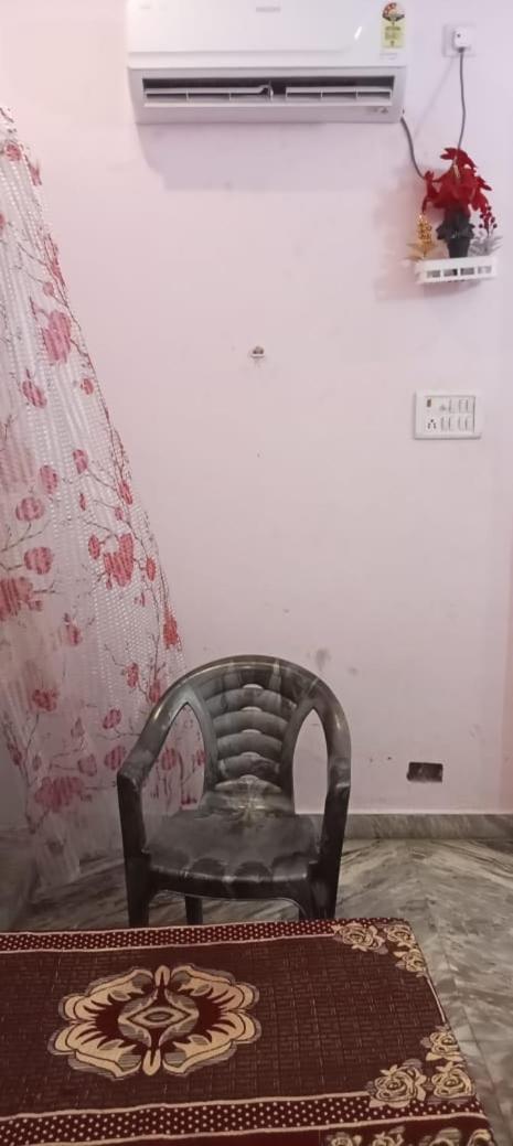 Vaibhav Sadan Dharmsala Hotel Ayodhya Buitenkant foto